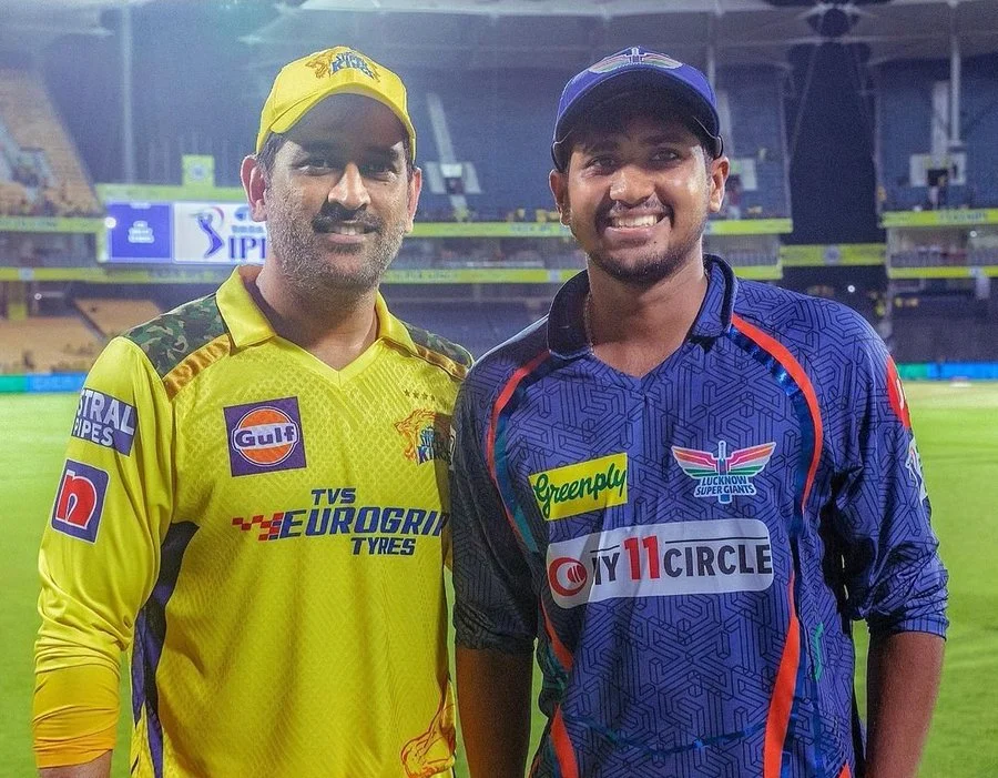 yash-thakur-with-his-childhood-idol-dhoni